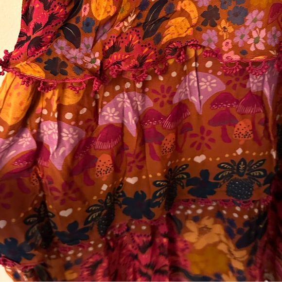 Farm Rio Dress! - Picture 5 of 11